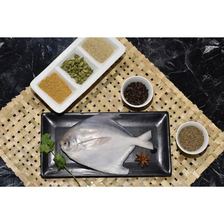 White Pomfret Whole Uncleaned(100 -200G Size) 500G